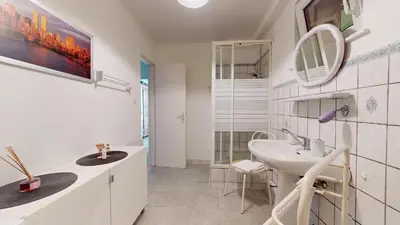 Salle de bains dans l'établissement Parenthèse à Eguisheim