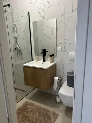 Salle de bains dans l'établissement Maison Colmar, spacieuse, accueillante , confortable au calme