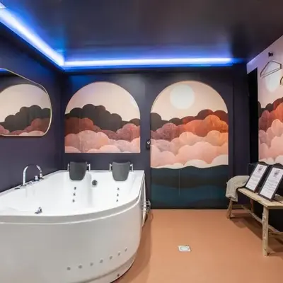 Ultra Deluxe Studio