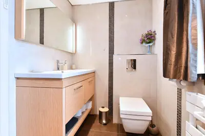 Salle de bains dans l'établissement Le BERG'KAY