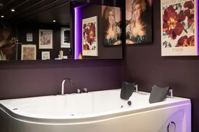 Plan de l'établissement Deluxe Studio, Dark Floral, jacuzzi, Parking Gratuit, MULHOUSE CENTRE