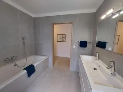 Salle de bains dans l'établissement Modern Vosges Getaway