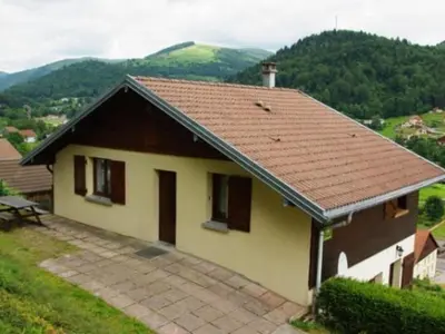 Vue générale sur la montagne ou vue sur la montagne depuis la maison de vacances