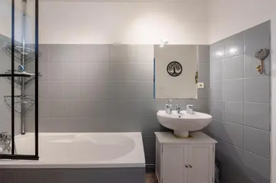 Salle de bains dans l'établissement Le Cocoon CléJa - Proche Station La Bresse