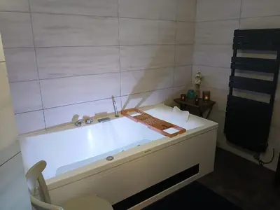 Salle de bains dans l'établissement La Demoiselle des Roches