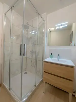 Salle de bains dans l'établissement Cosy 1 - Audincourt centre
