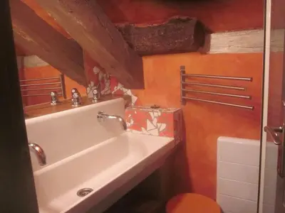 Salle de bains dans l'établissement Chez Gustave am See