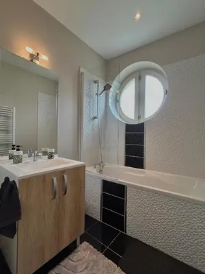 Salle de bains dans l'établissement Appartement cosy au cœur de la Petite Venise - Colmar