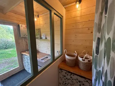 Salle de bains dans l'établissement Cabane du domaine du morbues