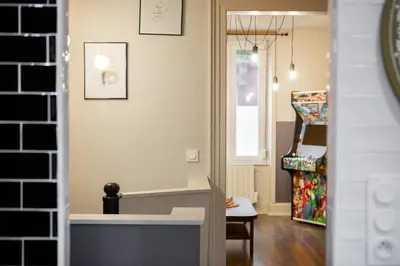 Plan de l'établissement Zenora Loft Hot Tub & Arcade in Downtown