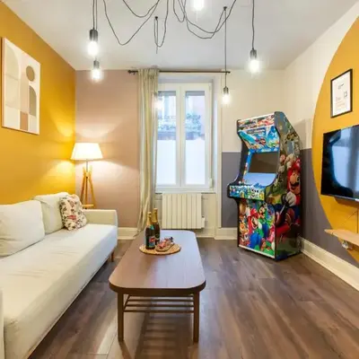 Zenora Loft Hot Tub & Arcade in Downtown