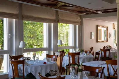 Restaurant ou autre lieu de restauration dans l'établissement La Ferme du Franz