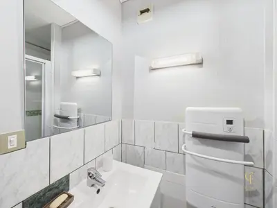 Salle de bains dans l'établissement Studio des Quiches Lorraines