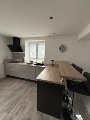 Cuisine ou kitchenette dans l'établissement Le Gîte des Vosges