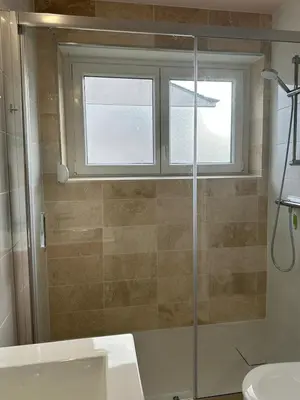 Salle de bains dans l'établissement Le clos des roses