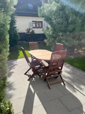 Jardin de l'établissement Chez F & G terrasse privée dans jardin