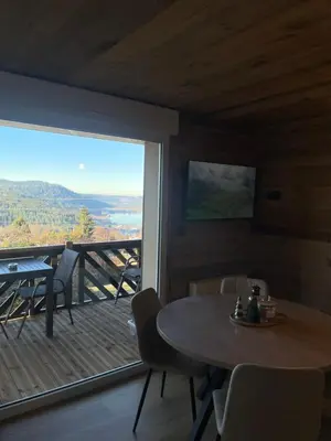 Vue générale sur la montagne ou vue sur la montagne depuis l'appartement
