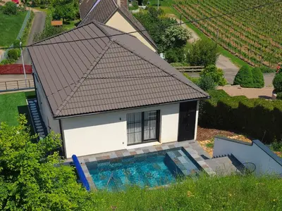 Piscine de l'établissement Modern Comfort for 6 Guests 3 Bedrooms Home near Colmar ou située à proximité