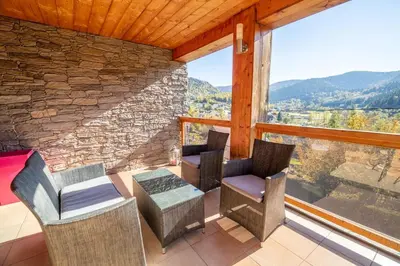 Vue générale sur la montagne ou vue sur la montagne depuis l'appartement