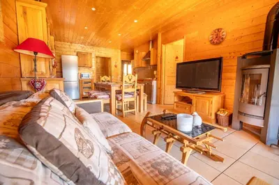 Télévision ou salle de divertissement dans l'établissement Cocooning chalet, mountain view, sauna, 6 people