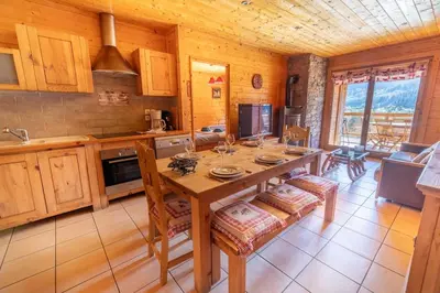 Cuisine ou kitchenette dans l'établissement Cocooning chalet, mountain view, sauna, 6 people