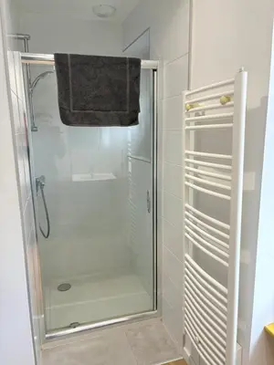 Salle de bains dans l'établissement Le Domaine Gabriel 3 Suites privées