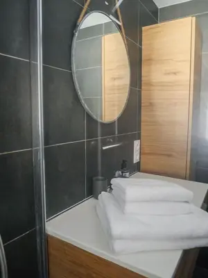 Salle de bains dans l'établissement Calme à la campagne, confort de la ville !