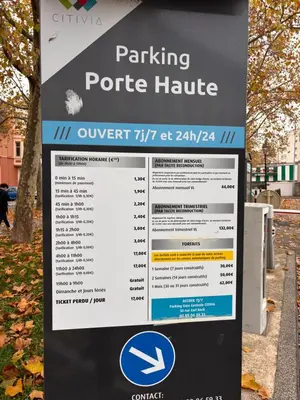 Certificat, récompense, panneau ou autre document affiché dans l'établissement Suite Aube by Maison Barfusser