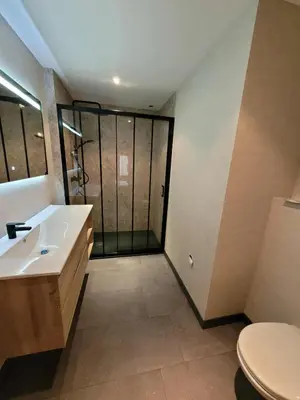 Salle de bains dans l'établissement Gîte Les Hirondelles 14 pers gitesdes2vallees