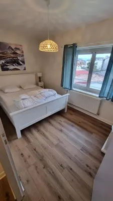 Un ou plusieurs lits dans un hébergement de l'établissement Appart 1er Etage - 90 m plein centre-ville !