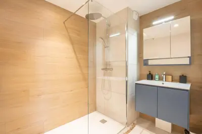 Salle de bains dans l'établissement Alcazar Bel Appartement Saint-Louis Parking Prive
