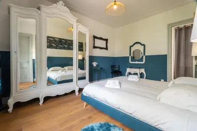 Un ou plusieurs lits dans un hébergement de l'établissement Beautiful Haussmannian apartment in Mulhouse city center