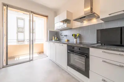 Cuisine ou kitchenette dans l'établissement Very nice apartment, center near Colmar train station