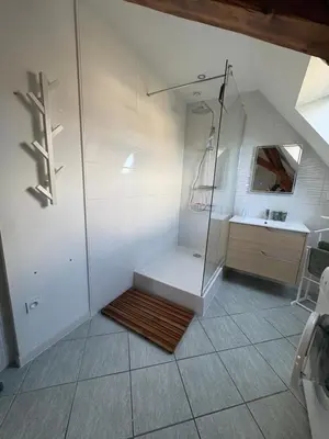Salle de bains dans l'établissement Gîte le Nid