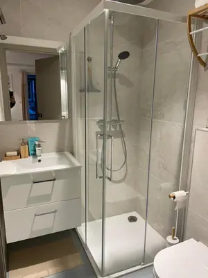 Salle de bains dans l'établissement Les Rives du vignoble