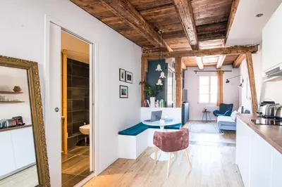 Coin salon dans l'établissement Very nice apartment - Colmar city center