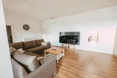 Télévision ou salle de divertissement dans l'établissement Appartement moderne et équipé tout confort