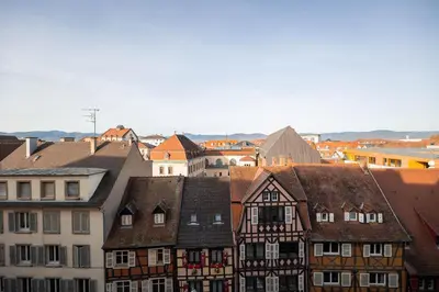Vue générale sur Colmar ou vue de la ville depuis l'appartement