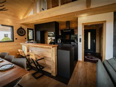 Cuisine ou kitchenette dans l'établissement Chalet L'Ursus - OVO Network