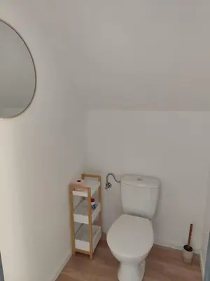 Salle de bains dans l'établissement Au pied du Château d'Isenbourg, très beau F4 neuf avec jardin privé!