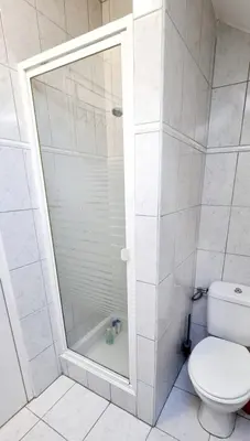 Salle de bains dans l'établissement Charmant duplex avec terrasse - Quartier prisé