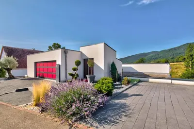 Vue générale sur la montagne ou vue sur la montagne depuis la villa