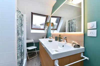 Salle de bains dans l'établissement La grande terrasse du centre