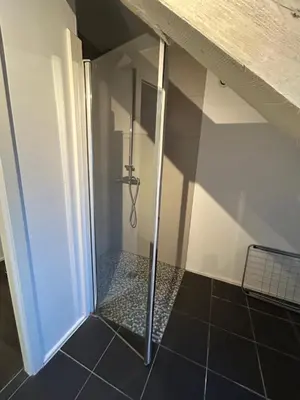 Salle de bains dans l'établissement Chez Cécile, appartement 6 personnes Alsace Vignoble
