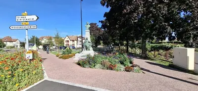 Jardin de l'établissement Le Square Inn