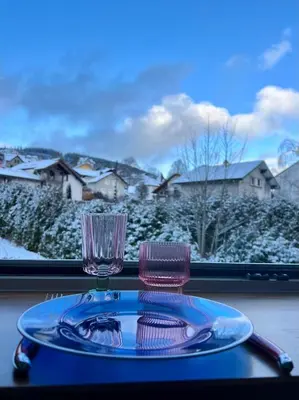 Vue générale sur la montagne ou vue sur la montagne depuis l'appartement