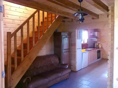 Cuisine ou kitchenette dans l'établissement Chalet spacieux à Le Tholy avec vue montagne