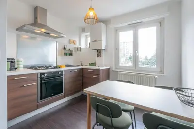 Cuisine ou kitchenette dans l'établissement Le Riedisheim Bel Appartement Gare Mulhouse