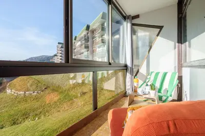 Vue générale sur la montagne ou vue sur la montagne depuis l'appartement