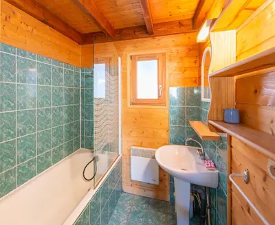 Salle de bains dans l'établissement Chalet Maëlle - Évasion Nature à Gérardmer